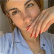 Adolescent de 18 anys a punt de començar la universitat a Girona amb bon nivell d'anglès i ganes d'ensenyar aquesta llengua als mes petits